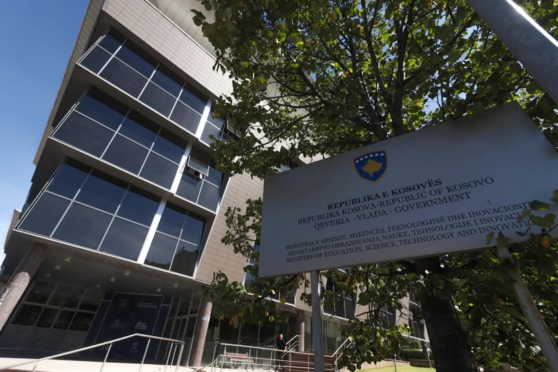 Hapet thirrja publike për ndarjen e bursave për studentet në fushat STEM